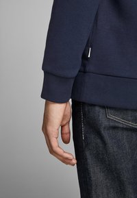Jack & Jones JJECORP granatowy