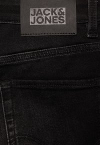 Jack & Jones Junior RICK ICON SHORTS - Farkkushortsit - black denim