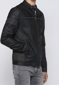 Koroshi Giacca in similpelle - black