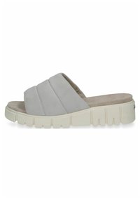 Infradito grigio realizzato in morbido suede con un design a fascia testurizzato, caratterizzato da una spessa suola piatta bianca con scanalature per una migliore trazione.