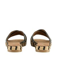 Sandali neri in pelle con due cinturini, una soletta beige testurizzata e dettagli in juta intrecciata lungo la suola con una striscia nera.