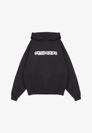Must mustaga hoodie, mille suure pärlkudumisega "PEGADOR" logo valge ja lilla värviga. Sisaldab eesmist taskut ning ribatud varruka- ja allääri.