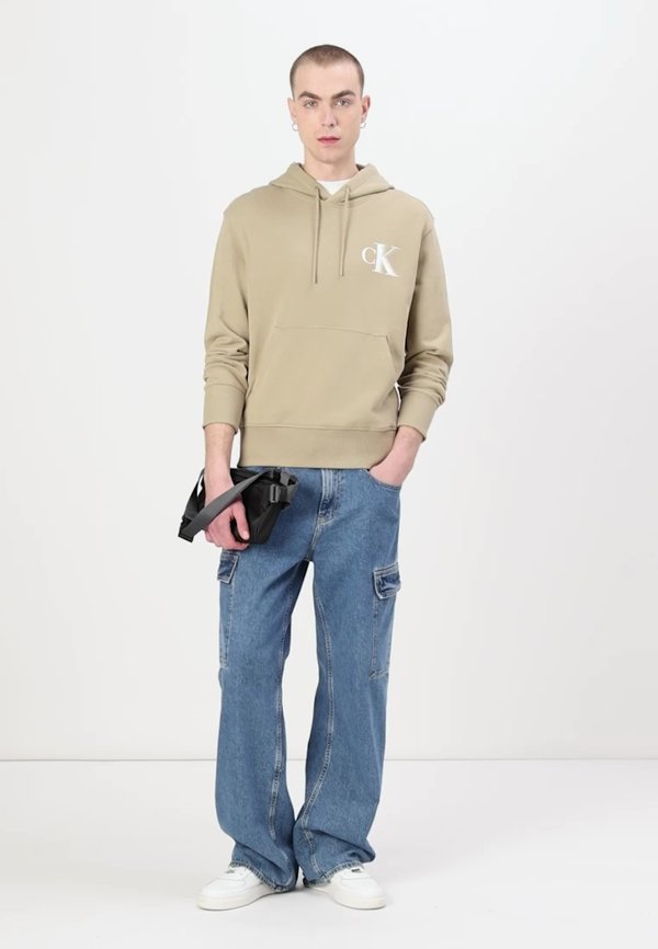 BOLD HOODIE UNISEX - Sweatshirt - tree house2