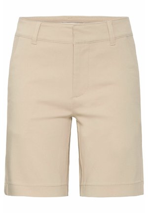 Beige rövidnadrág könnyű anyagból, klasszikus egyenes szabású, övhurkokkal és egy elülső zsebbel, amelyen diszkrét varrási részlet található.
