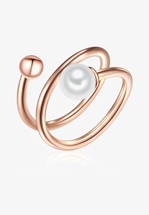 Roosakuldne sõrmus kahe keerdunud käevõruga, mis sisaldab siledat ümarat pärlit ja metallist sfääri aktsenti. Poleeritud, modernne disain, minimalistlik välimus.