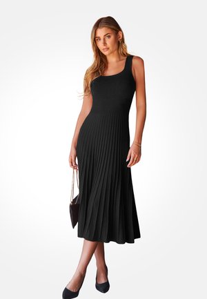 ELEGANT - Gebreide jurk - black