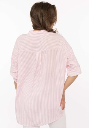 Zwillingsherz, OVERSIZE BLUSE STREIFEN & HERZ - Button-down blouse - rosa