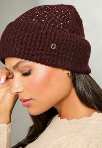 Lipsy COSY EMBELLISHED GEM - REGULAR FIT - Čepice - red