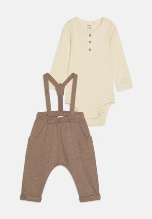 GRANDPA TROUSERS UNISEX SET  - Stoffhose - light beige