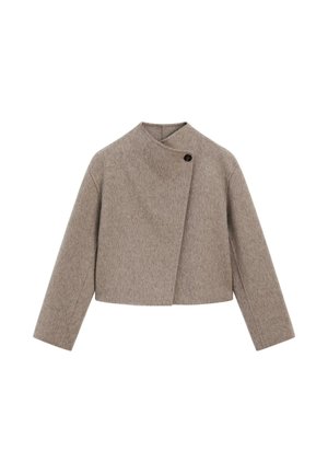 Brun uldblandet cropped jakke med høj krave, asymmetrisk front, enkelt sort knaplukning og lange ærmer. Glat tekstur.