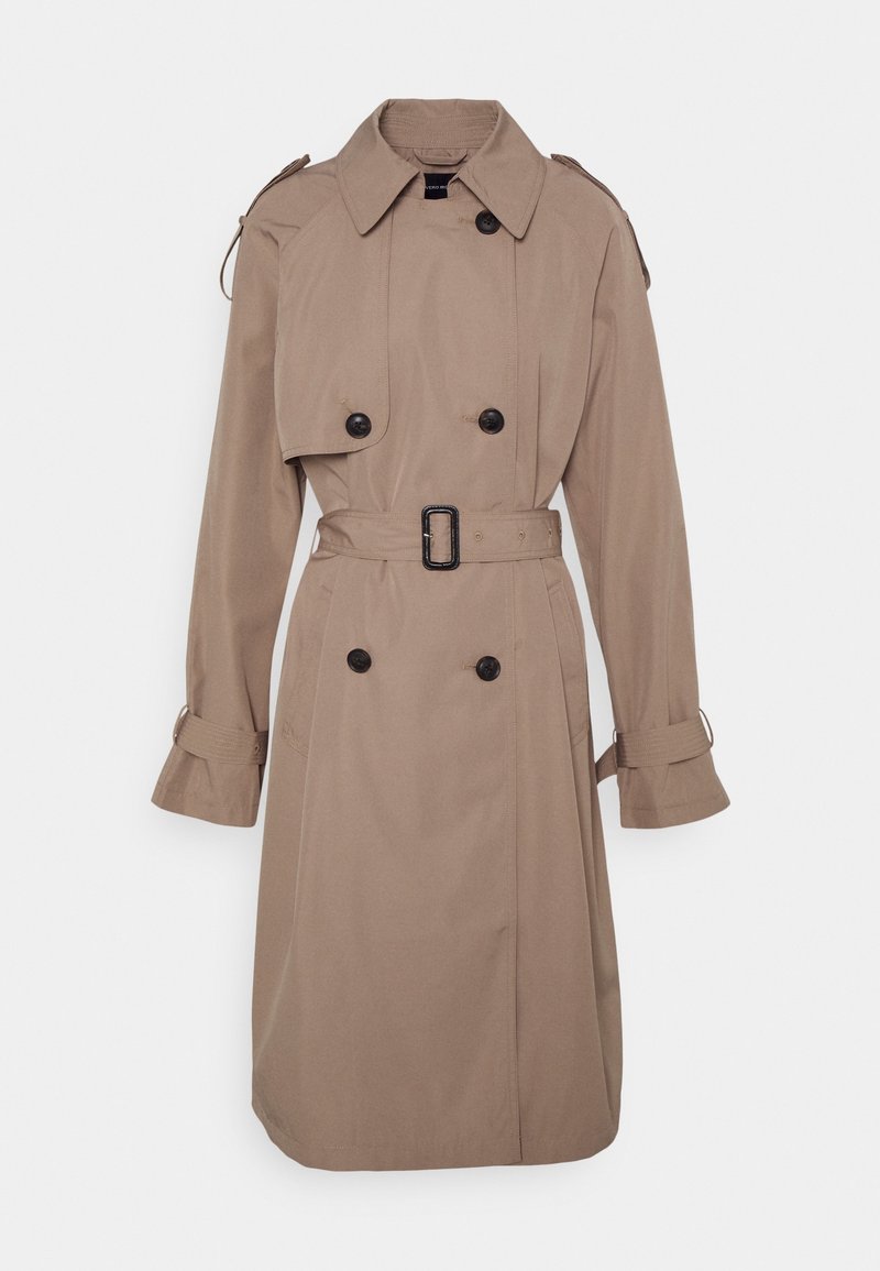 Trench-coat beige à double boutonnage avec boutons noirs, taille ceinturée, épaulettes et lanières aux poignets.