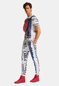 Carlo Colucci UNISEX - T-shirt estampada - white