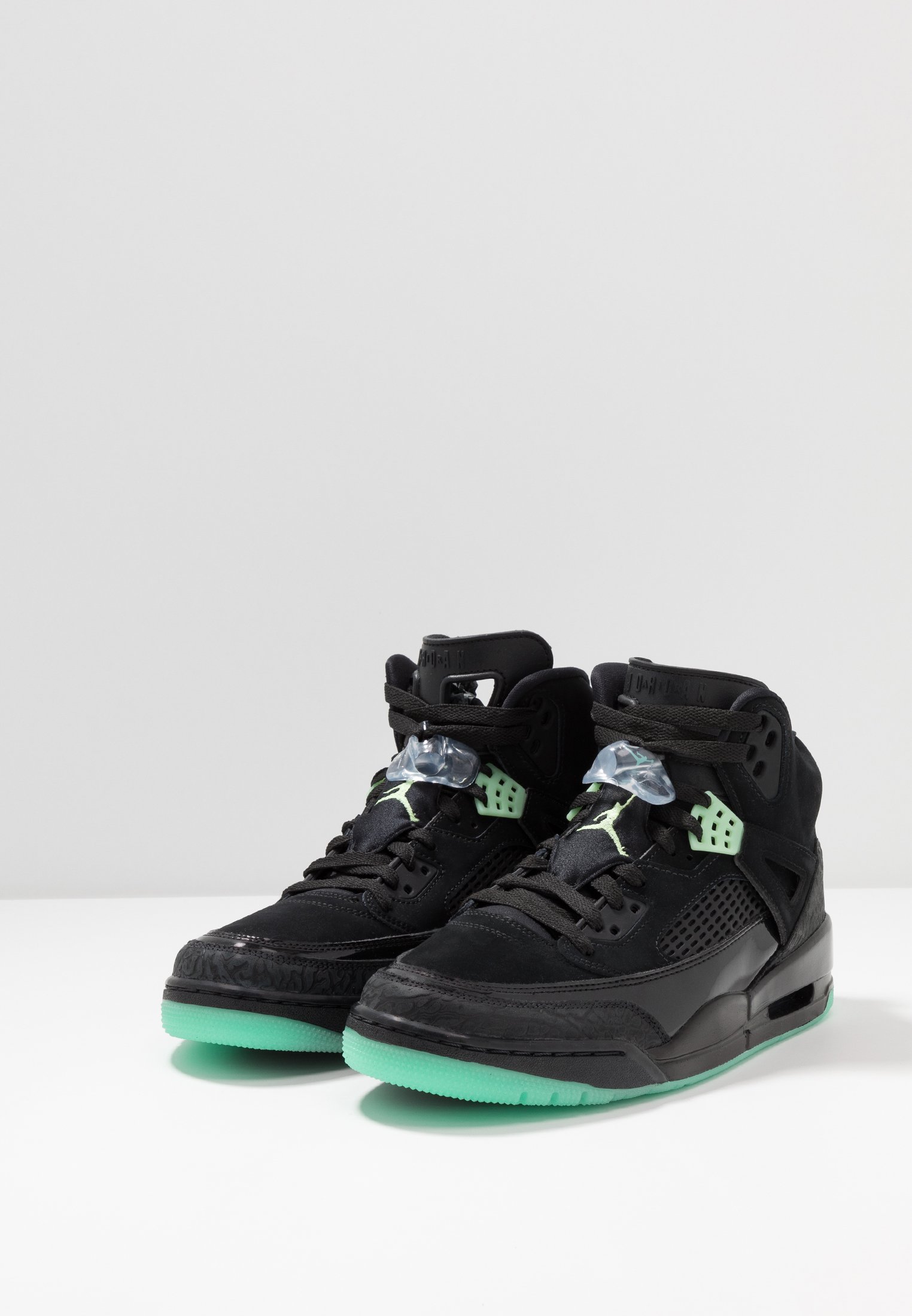 nike air jordan spizike black green glow