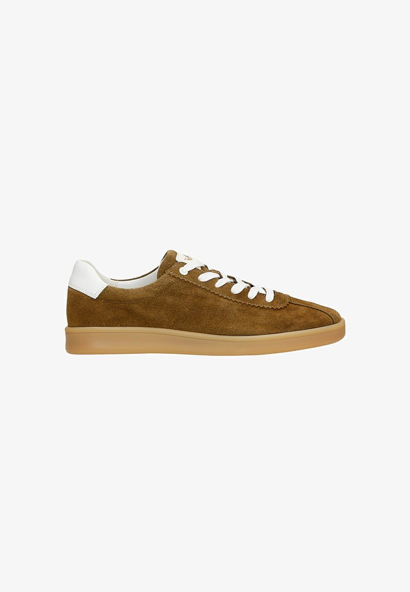 Braune Wildleder-Sneaker mit weißen Akzenten, flachen Schnürsenkeln und einer Gummisohle. Verfügt über eine runde Zehenpartie und gestickte Details im oberen Bereich.