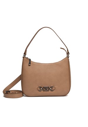 Borsa a tracolla in pelle beige con manico corto, tracolla lunga staccabile, chiusura con zip e decorazione con logo geometrico color argento sul davanti.