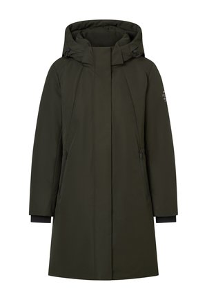 Donkergroene geïsoleerde jas met een hoge kraag en capuchon, voorzien van ritssluitingen aan de zijkanten en contrasterende zwarte manchetten. Gladde textuur, ontwerp tot op de knie.