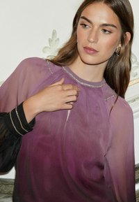 Love & Roses Pusero - pink ombre