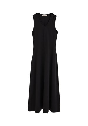 Czarna sukienka midi bez rękawów z dekoltem w serek, dopasowaną talią i rozkloszowanym dołem, prezentowana na białym tle.