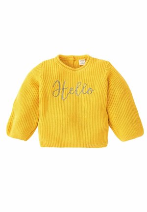 Gul strikket babytrøje med puffede ærmer og "Hello" broderet i grå kursiv på forsiden.