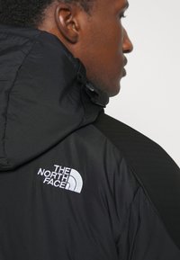 The North Face - CIRCULAR INSULATION HYBRID - Kurtka zimowa - black - 6