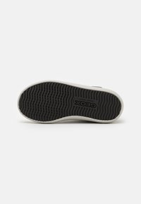 Geox GISLI BOY - Aukšto profilio sportbačiai - navy/light grey
