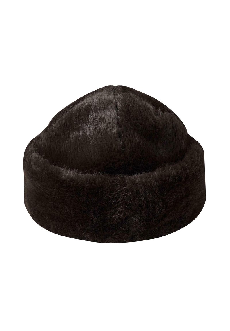 Musta turkislakki, jolla on pyöreä pää ja leveä hihna, jossa on pehmeä rakenne ja sileä pinta. Muotoilu on johdonmukainen koko hatun alueella.