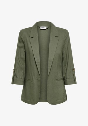 Blazer femme vert olive avec revers crantés, manches trois-quarts retroussées et boutonnées, et deux poches passepoilées à l'avant.
