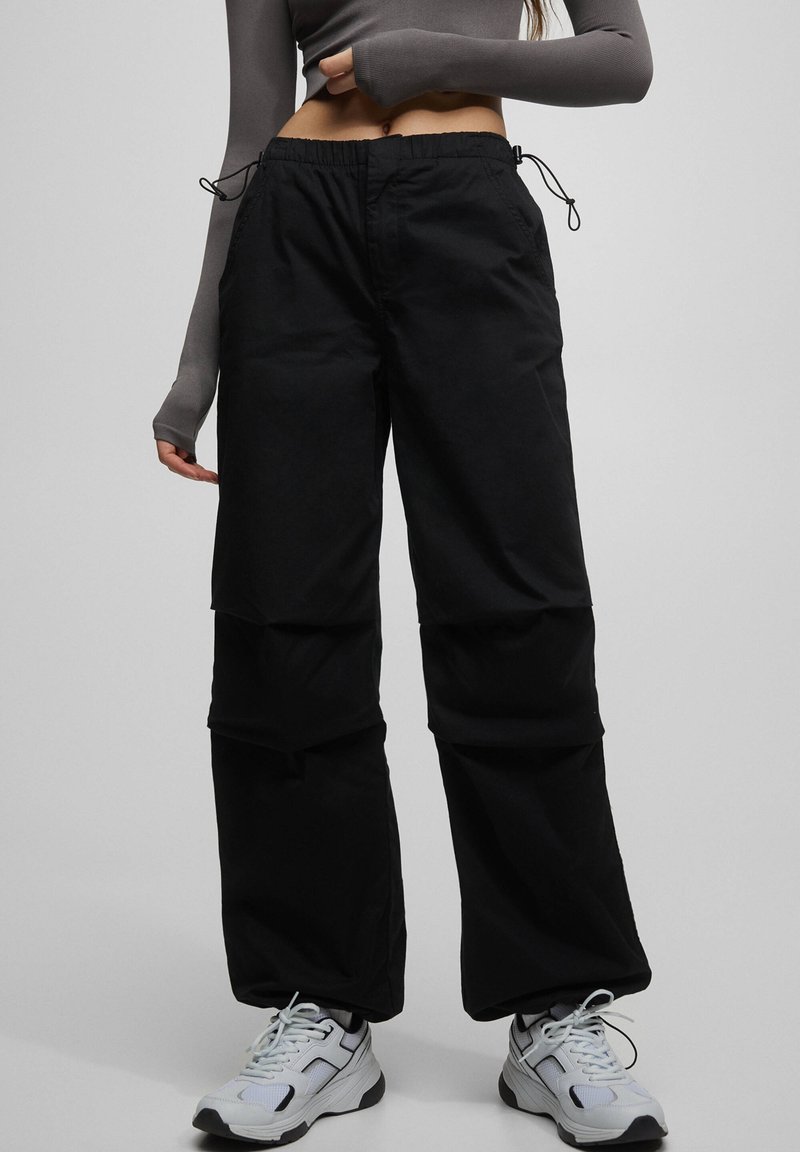 PULL&BEAR Bukser - black
