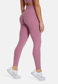 SQUATPROOF NIMBLE HIGH WAIST - Tajice - velvet powder
