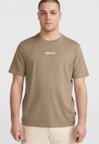 Khaki kortærmet t-shirt lavet af bomuld, med et centralt logo i grøn og mønstret design, rund halsudskæring og normal pasform.