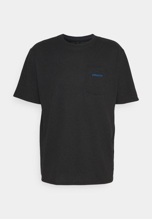 Patagonia BOARDSHORT LOGO POCKET RESPONSIBILI-TEE - Apdrukāts T-krekls - black/grey