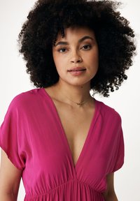 Mexx V Neck Flared Day Dress - Vestido informal - hot pink