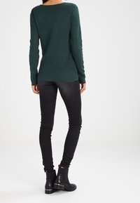 Vero Moda Strickpullover - dark green