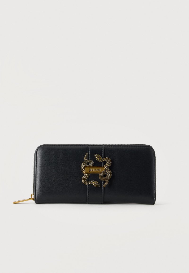 Portefeuille en cuir noir à fermeture éclair autour, avec détail serpent doré et plaque logo Just Cavalli sur le devant.