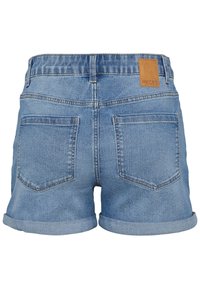 Gaiši zili džinsi šorti ar rolled hem galiem, ar aizmugurējo ādas etiķeti un diviem aizmugures kabatām, izgatavoti no mīkstas, teksturētas auduma.