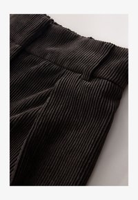 Wybrany, chocolate brown