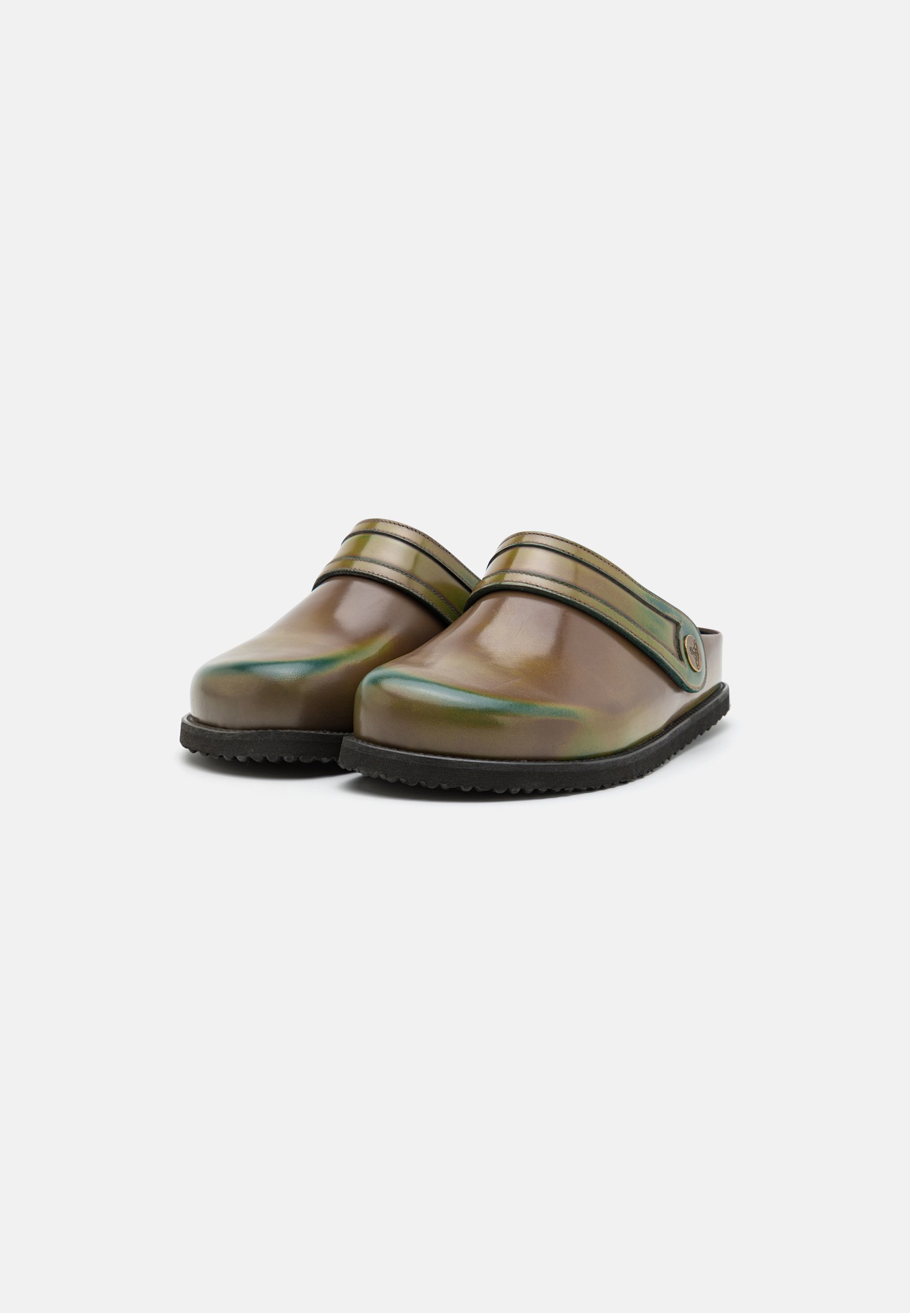 【VIVIENNE WESTWOOD】残り僅か★NEW OZ CLOGS クロックス VIVIENNE WESTWOOD】残り僅か☆NEW OZ CLOGS クロックス