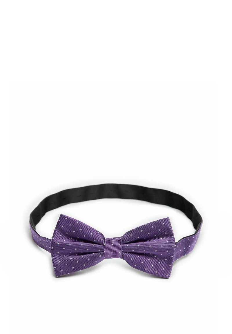 Lila prickig fluga med en texturerad yta och ett svart justerbart band. Flugan har en symmetrisk form med jämnt fördelade vita prickar.