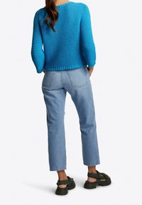 Rich & Royal Sweter