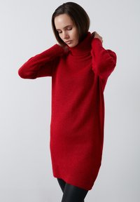 LELA TURTLENECK LONG - Striktrøje - red