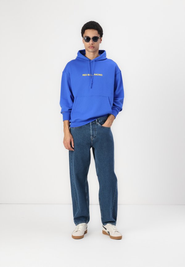 BREAKING RECORDS  - Sweatshirt2