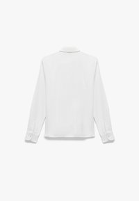 Witte longsleeve met kraag, met knoopmanchetten en een gladde, gestructureerde stof. Achteraan is de rechte zoom en het minimalistische ontwerp zichtbaar.