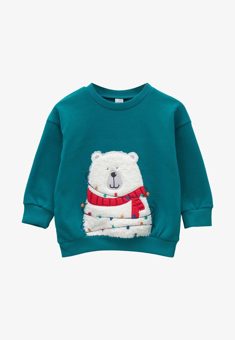 Sudadera de manga larga color azul verdoso para niño pequeño, con un oso blanco texturizado que lleva una bufanda roja y está envuelto en luces navideñas de colores.