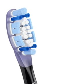 Brosse à dents électrique avec un manche noir et une tête de poils violette. Présente plusieurs poils bleus et blancs de longueurs et motifs variés.