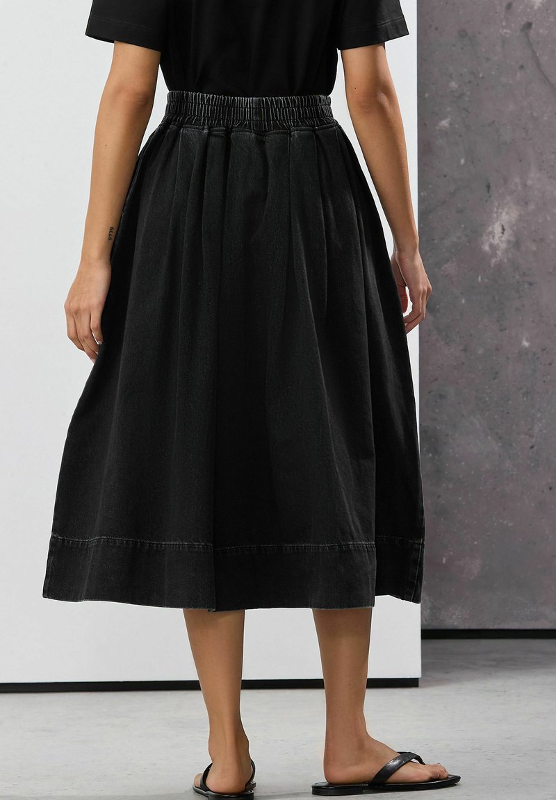 Jupe Plissée NEXT – Noir – Taille 14 – Femme – Midi – 100% Polyester