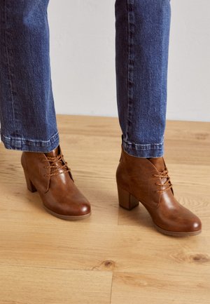 Boots à talons - cognac