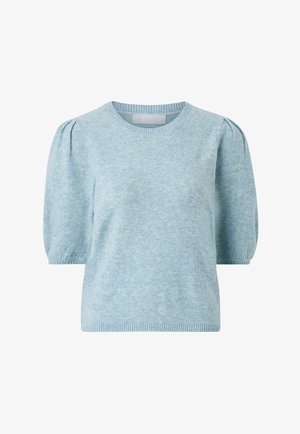 Zacht lichtblauw gebreide trui met opgeblazen korte mouwen en geribde ronde halslijn en zoom.