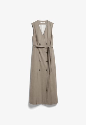 Ärmelloses, beigefarbenes Midikleid mit V-Ausschnitt, zweireihigen Knöpfen und einem passenden Stoffgürtel, der in der Taille gebunden ist.