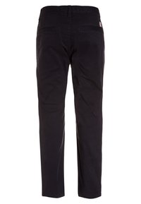 Pantaloni neri in cotone con una vestibilità dritta, dotati di due tasche posteriori e di un design semplice della cintura. Tessuto liscio senza motivi visibili.