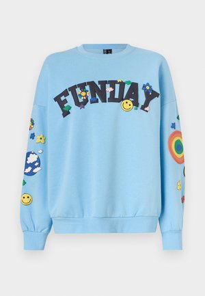 Φωτεινό γαλάζιο φούτερ με τη λέξη «FUNDAY» σε μαύρα γράμματα, διακοσμημένο με πολύχρωμα λουλούδια, χαμογελαστά προσωπάκια, σύννεφα και ουράνιο τόξο στα μανίκια.